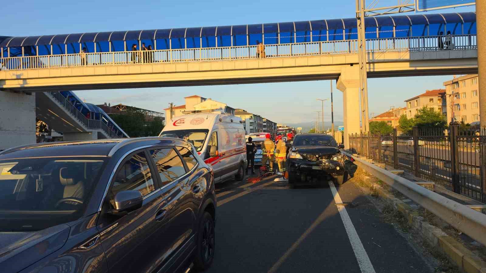 Düzce’de zincirleme kaza: 1 ölü, 1 yaralı