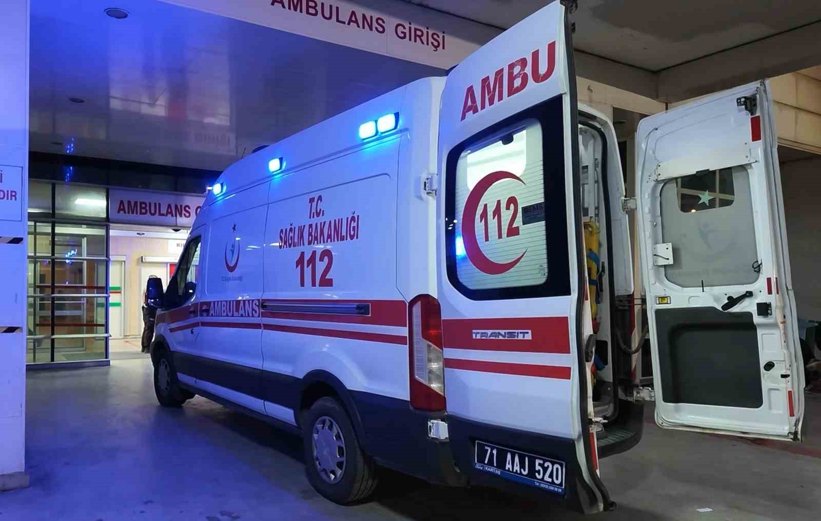 Yola araç park eden şahsı av tüfeğiyle vurdu