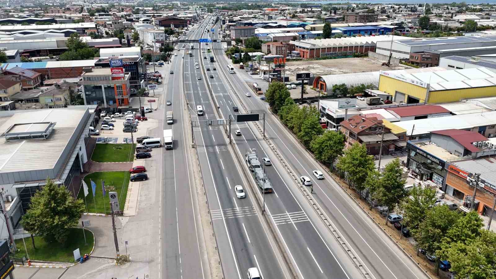 Kocaeli’deki 4 ana arterde kamyon ve tır trafiği 7/24 elektronik olarak izlenecek