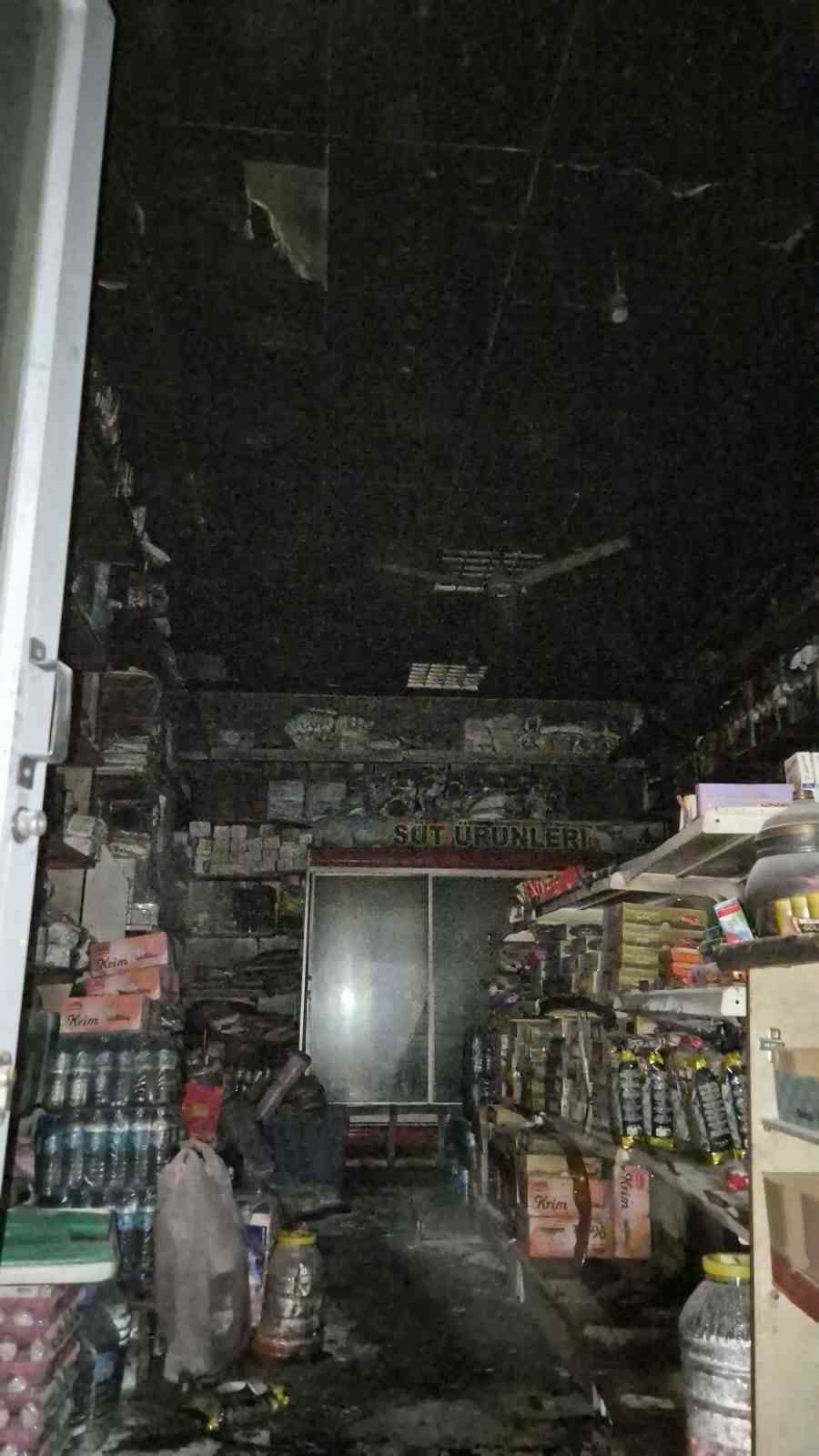 Van’ın Erciş ilçesinde iş yeri yangını