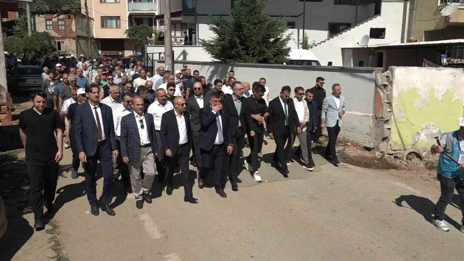 Kadınlar köyün yönetimini ele geçirdi