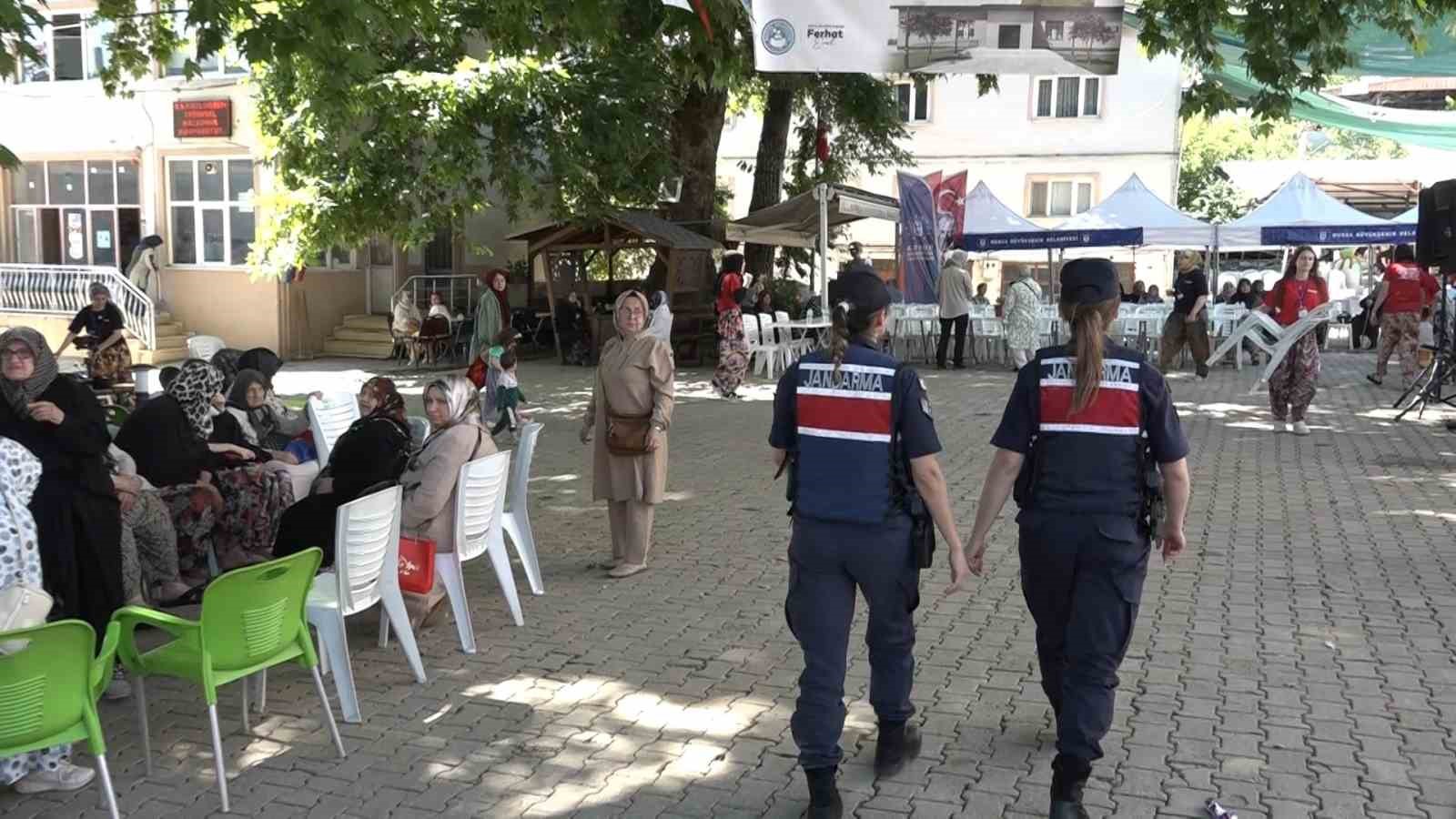 Kadınlar köyün yönetimini ele geçirdi