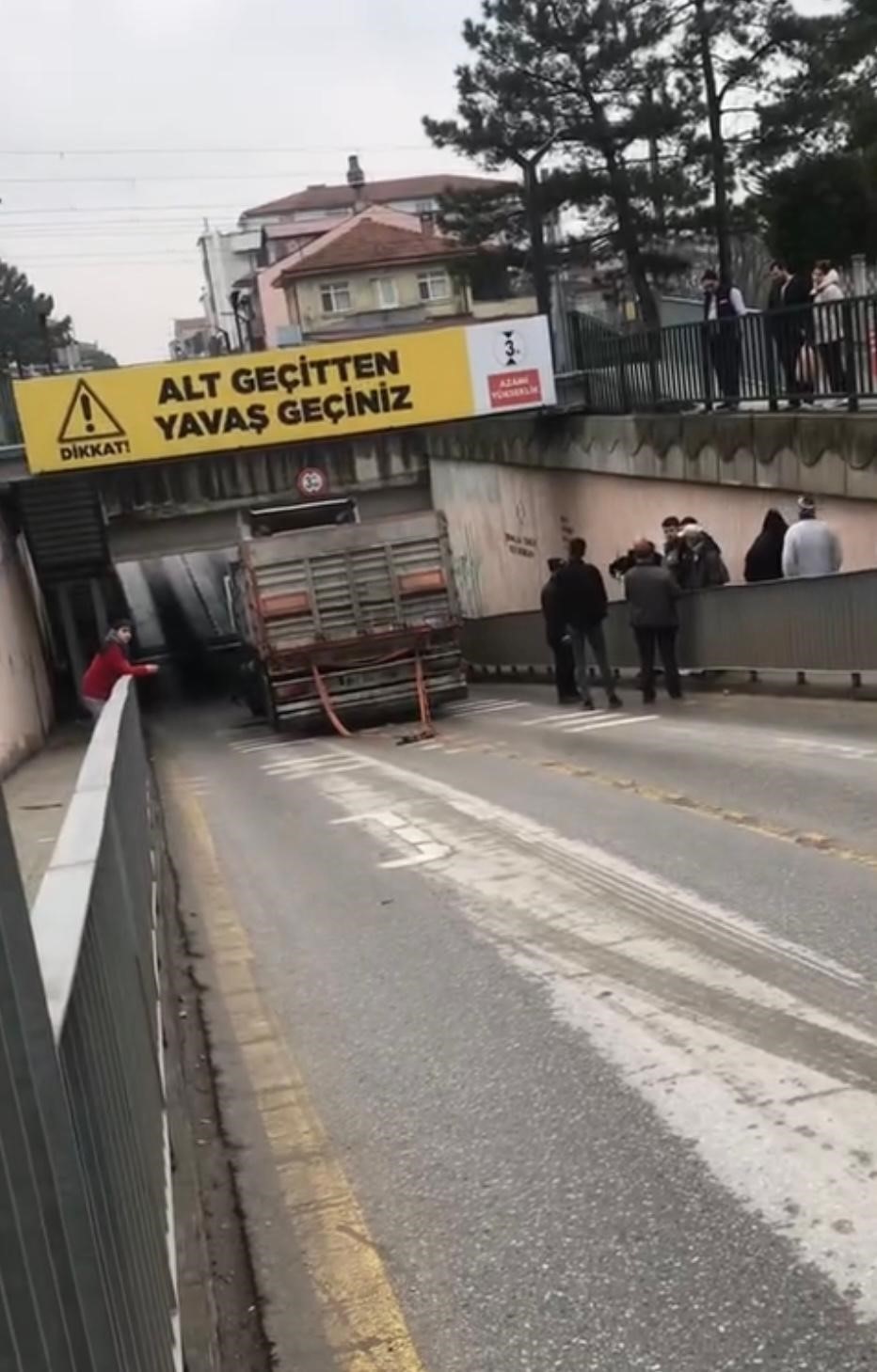 Tırları dar sokaklara sokan navigasyon tehlikesi