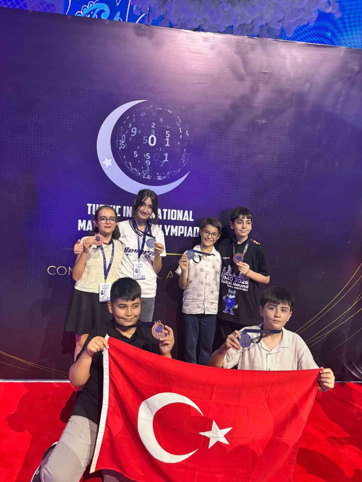 İzmirli öğrencilerden matematik olimpiyatlarında dünya derecesi