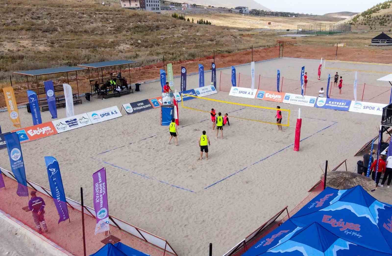 Erciyes, voleybol tutkunlarını buluşturacak