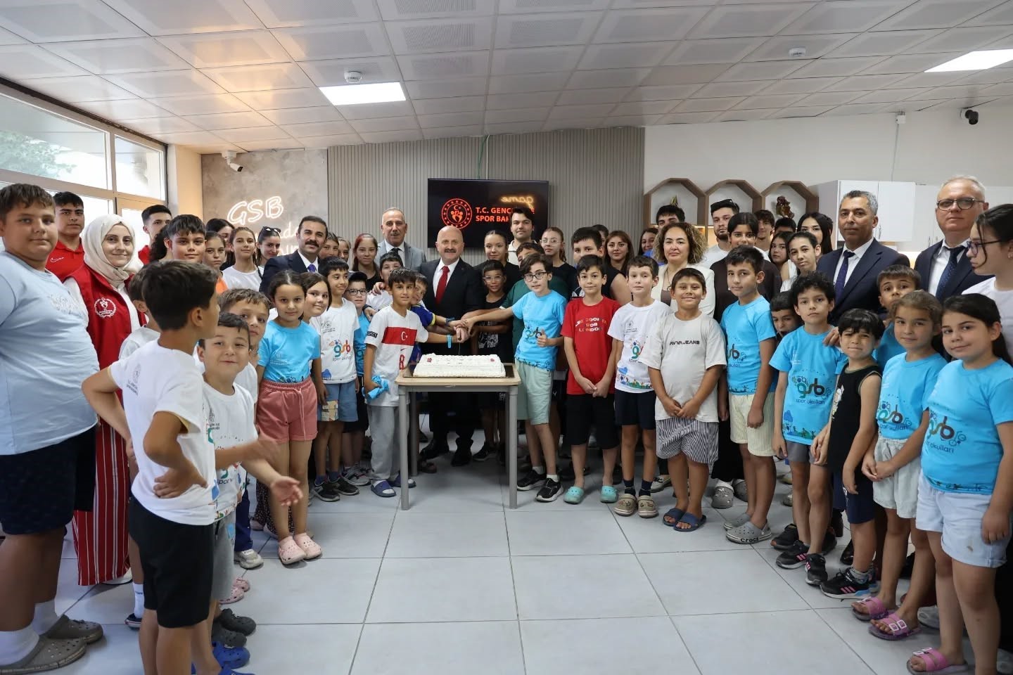 Vali Varol’dan Koçarlı’da yoğun mesai