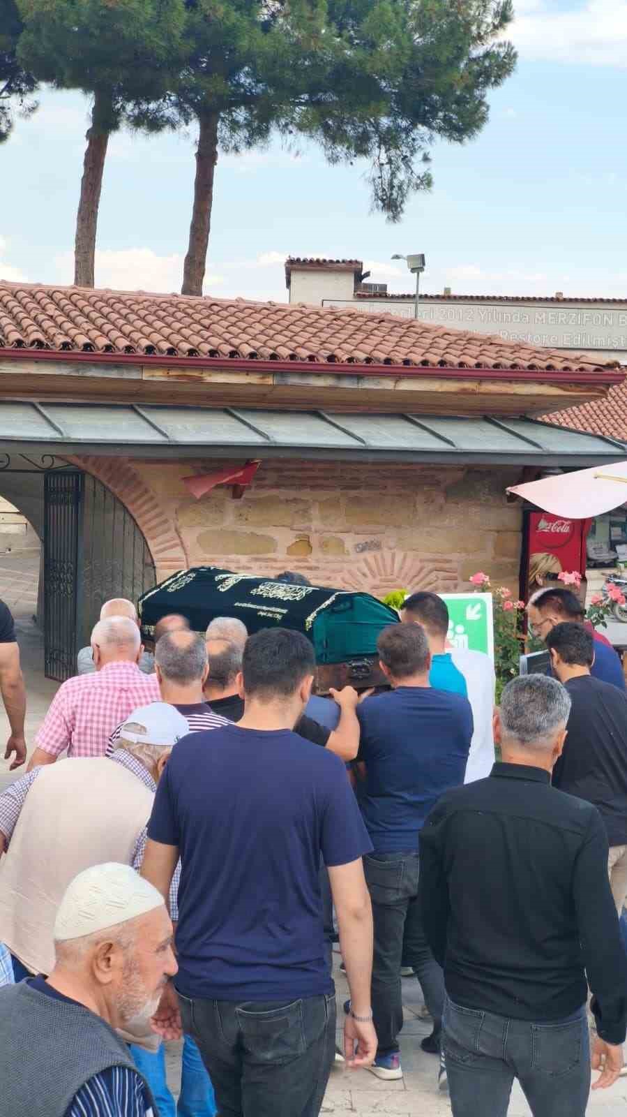 61 yaşındaki bisikletli kazada hayatını kaybetti