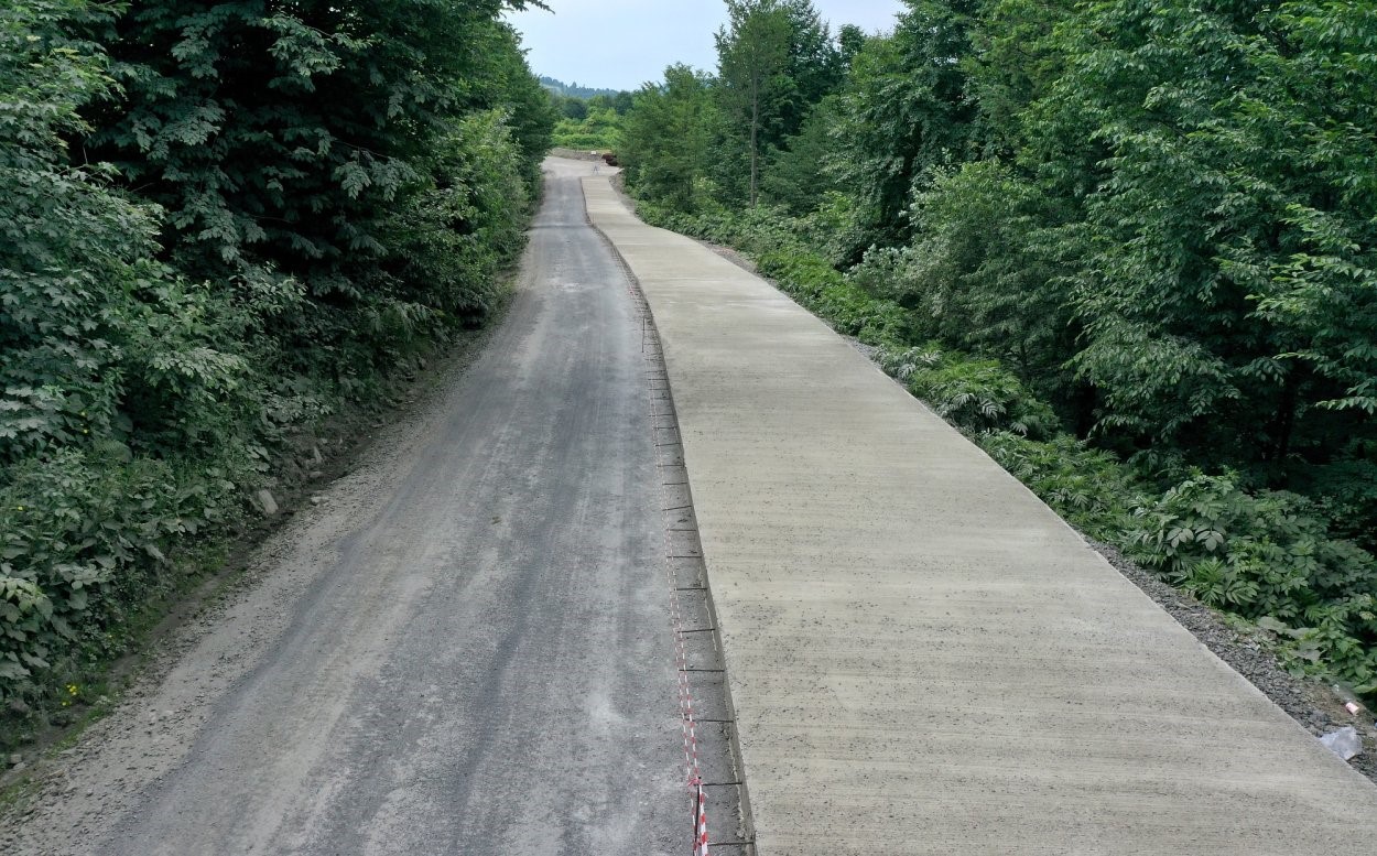 Ordu’da 3 ilçeye hizmet verecek grup yolunda beton yol çalışması başladı