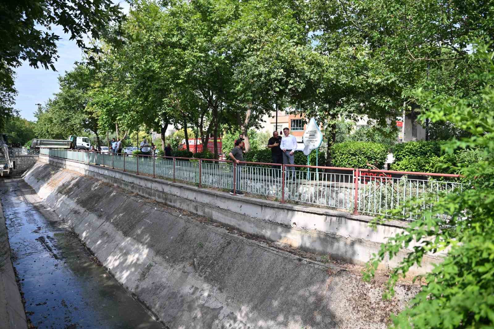 Manisa’nın derelerinde koku ve kirliliğe karşı kapsamlı temizlik