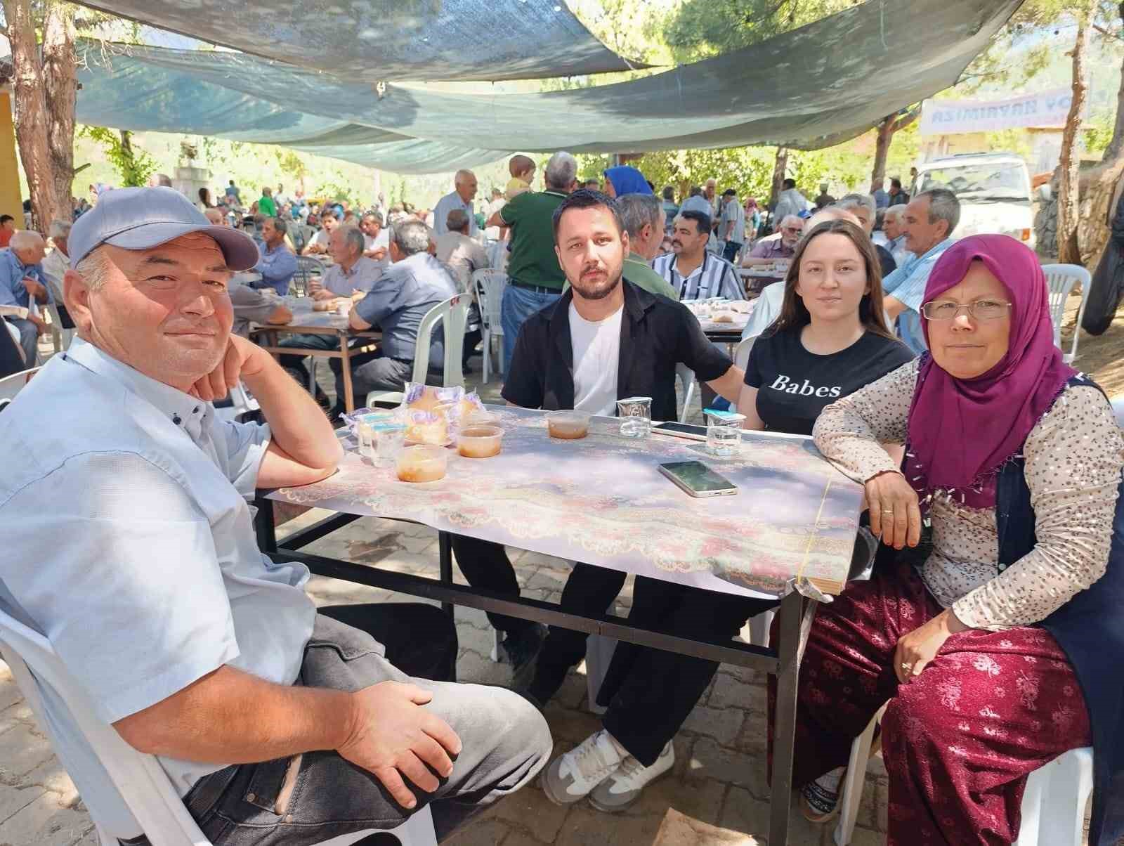 Asırlık gelenek Dutluca’da binlerce kişiyi aynı sofrada buluşturdu