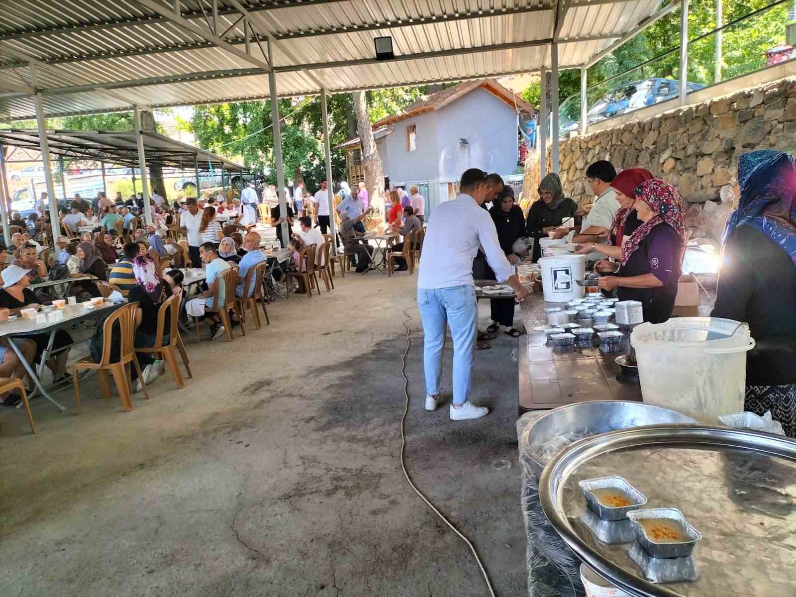 Köyceğiz’de Muharrem Ayı’nın bereketi Yayla Mahallesi’nde paylaşıldı