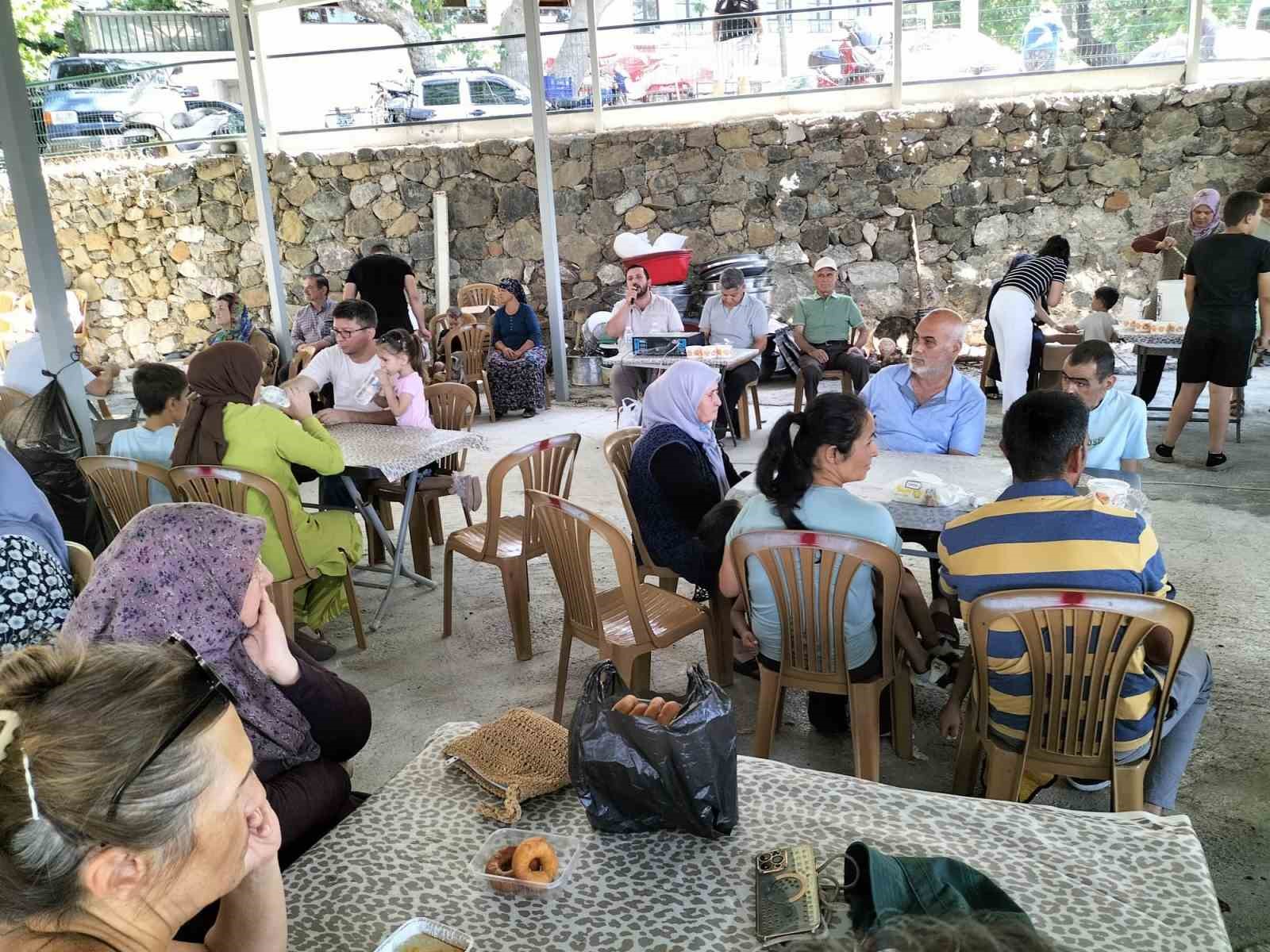 Köyceğiz’de Muharrem Ayı’nın bereketi Yayla Mahallesi’nde paylaşıldı