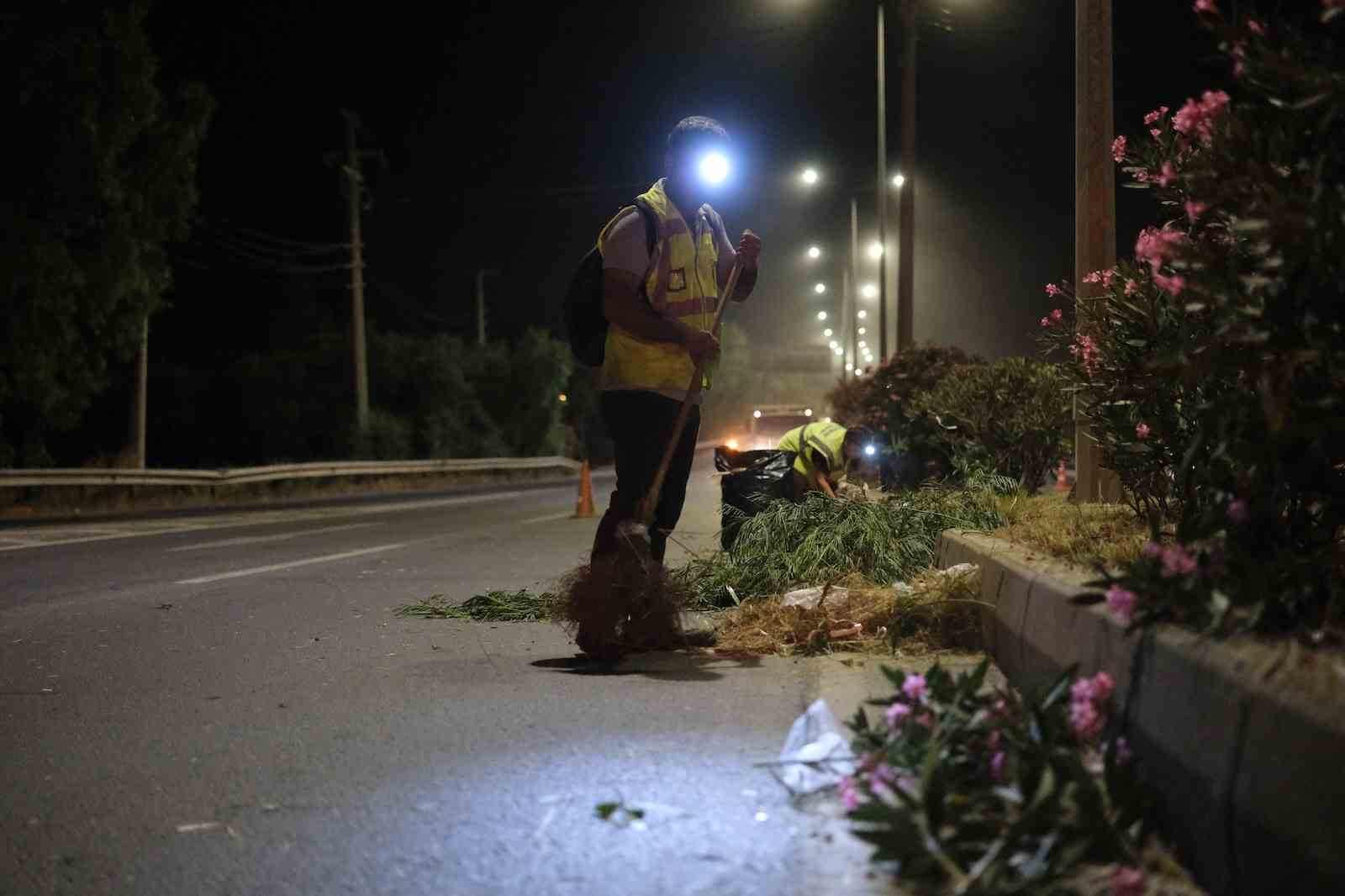 150 kişilik ekiple Emin Anter Bulvarı’nda gece mesaisi