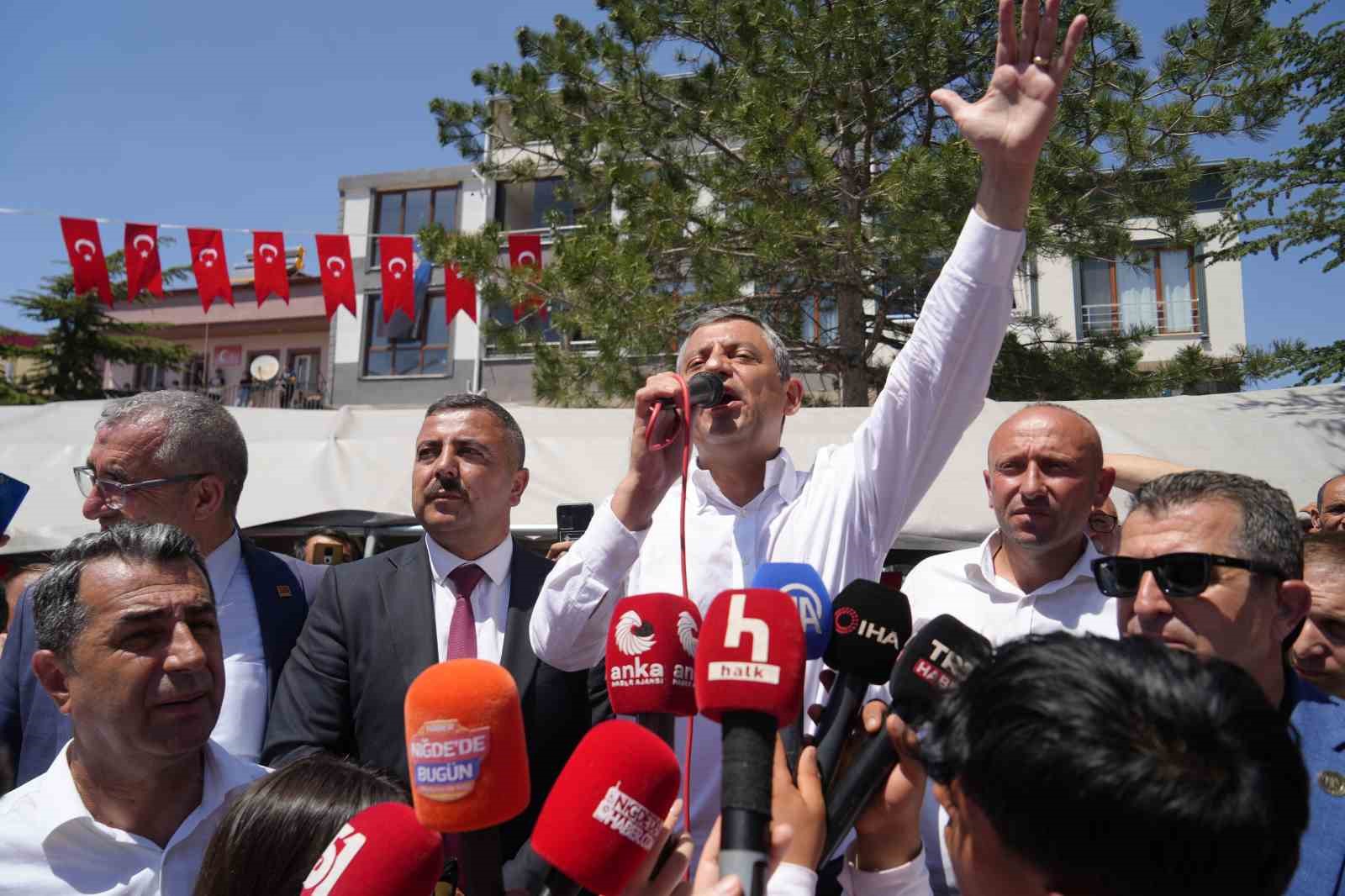 Özgür Özel: "Yolumuza devam edeceğiz"
