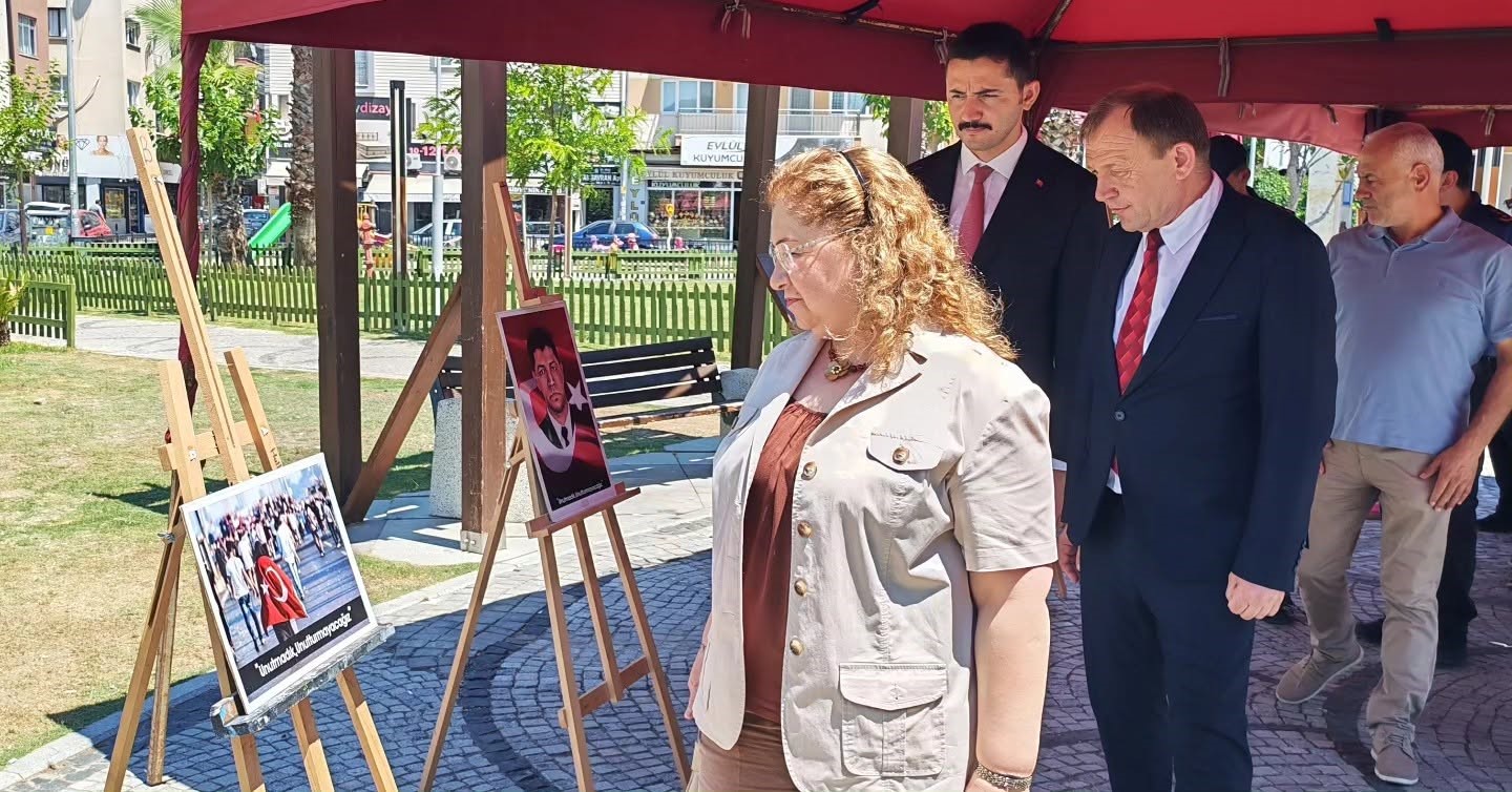 Germencik’te 15 Temmuz fotoğraf sergisi açıldı