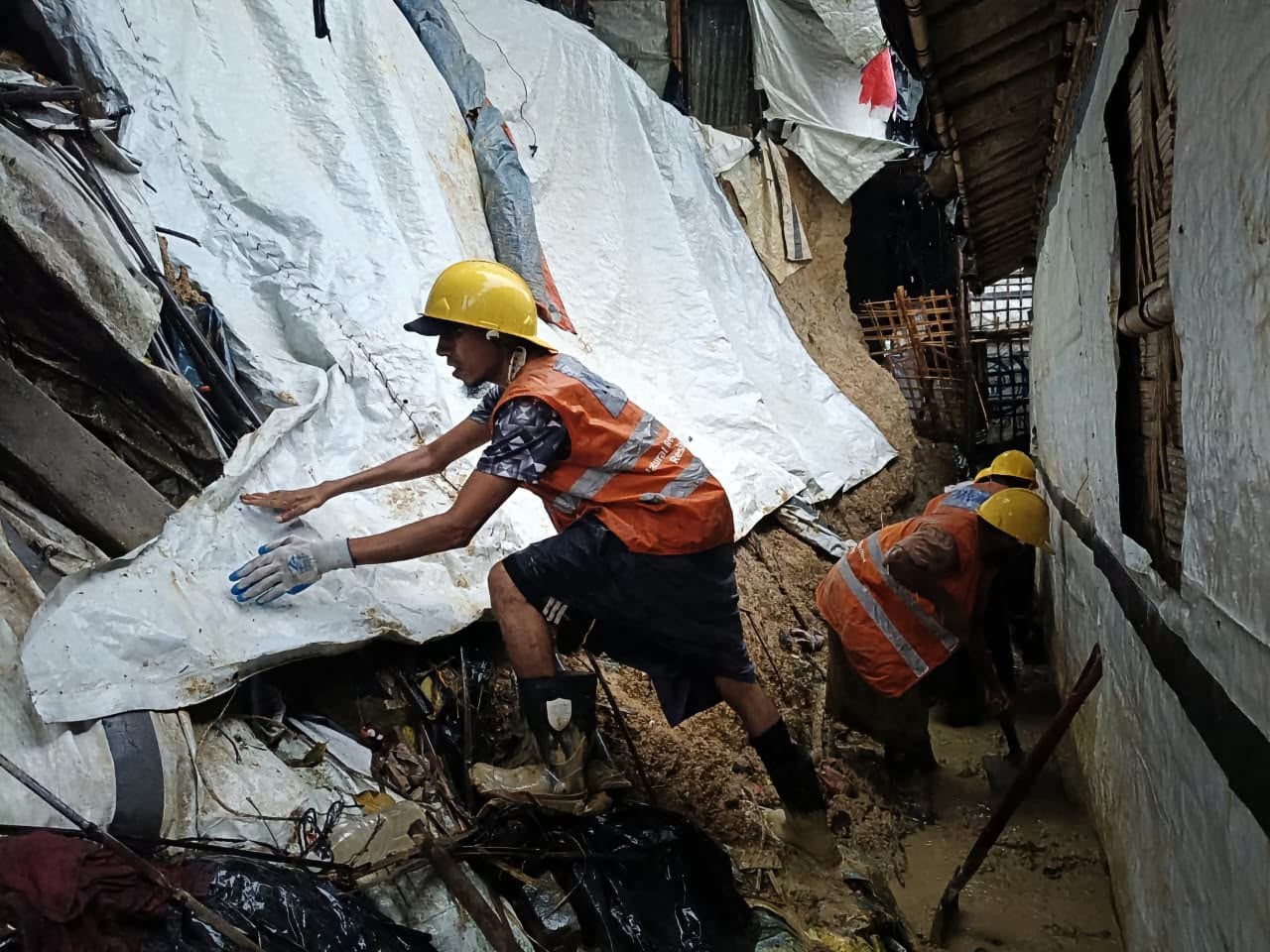Bangladeş’te sel ve toprak kayması: 44 ölü