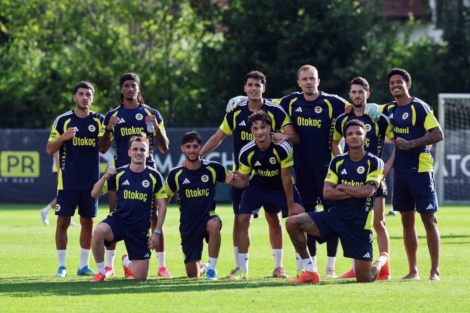 Fenerbahçe, yeni sezon hazırlıklarını sürdürüyor