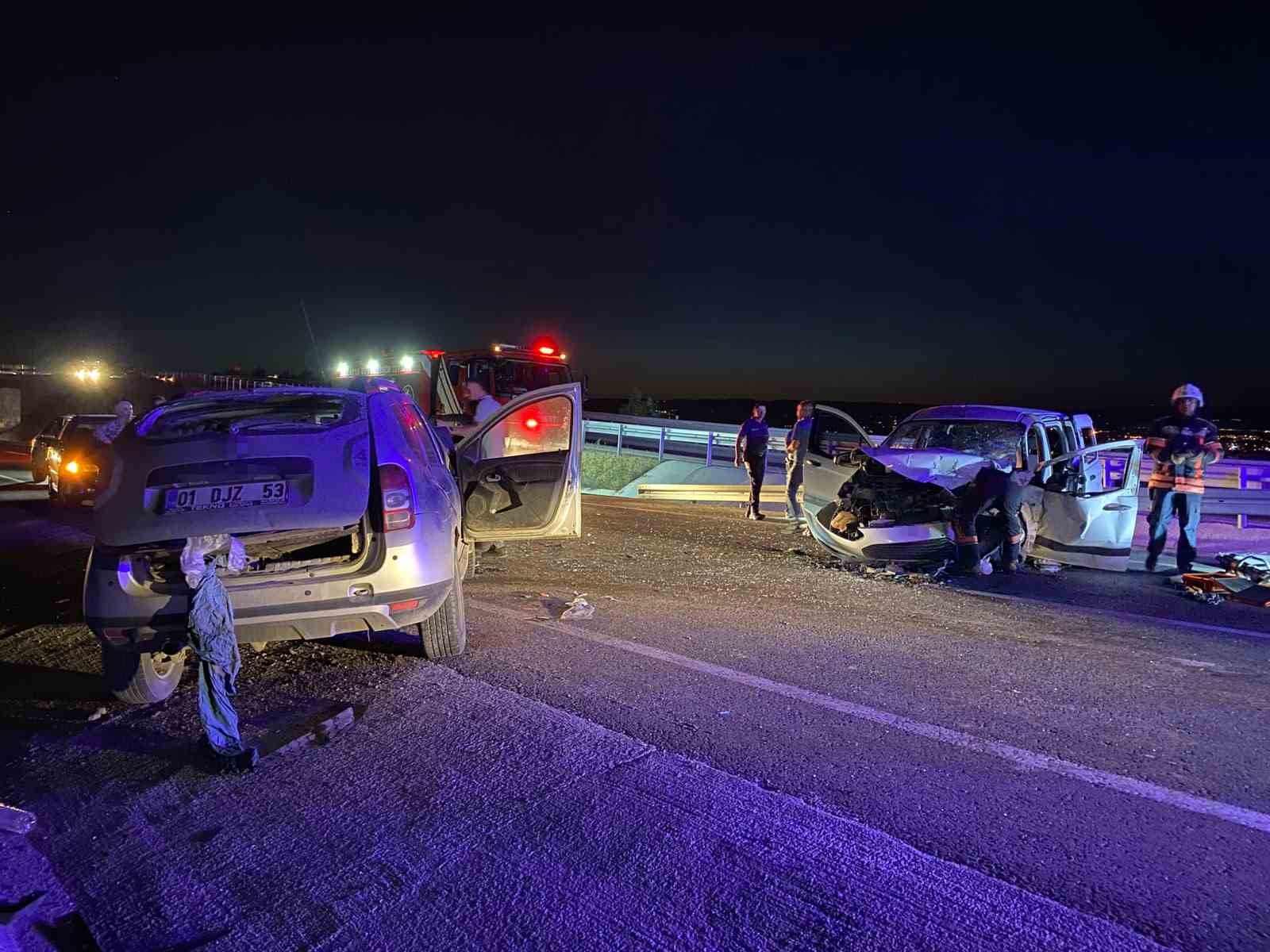 Malatya’da hafif ticari araç otomobille çarpıştı: 5 yaralı