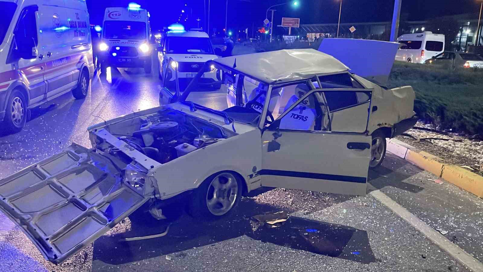 Sivas’ta Fiat Tofaş otomobil takla attı: 1’i ağır 3 yaralı