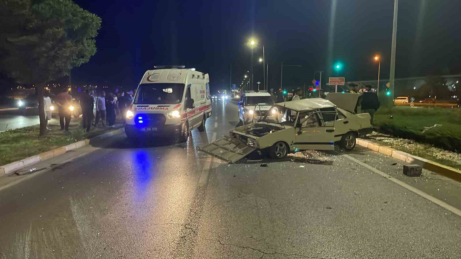 Sivas’ta Fiat Tofaş otomobil takla attı: 1’i ağır 3 yaralı