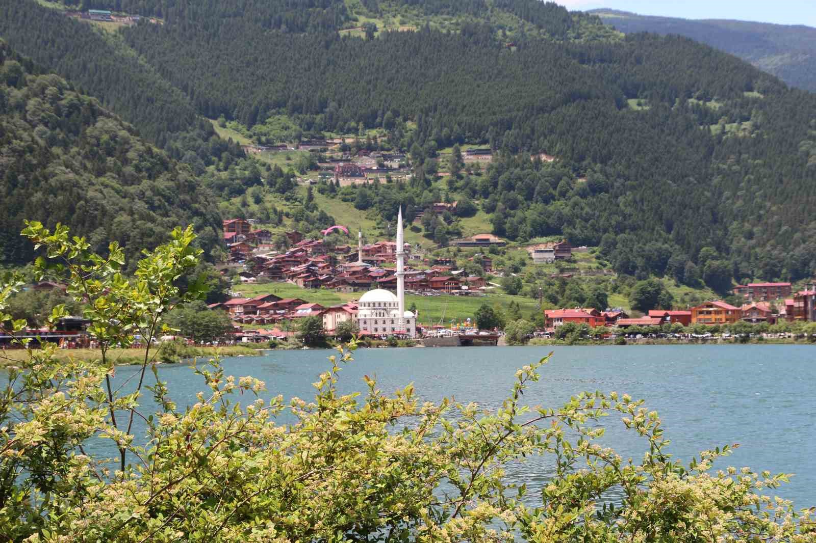 Uzungöl’de turizm sezonu hareketlendi, otellerde doluluk arttı