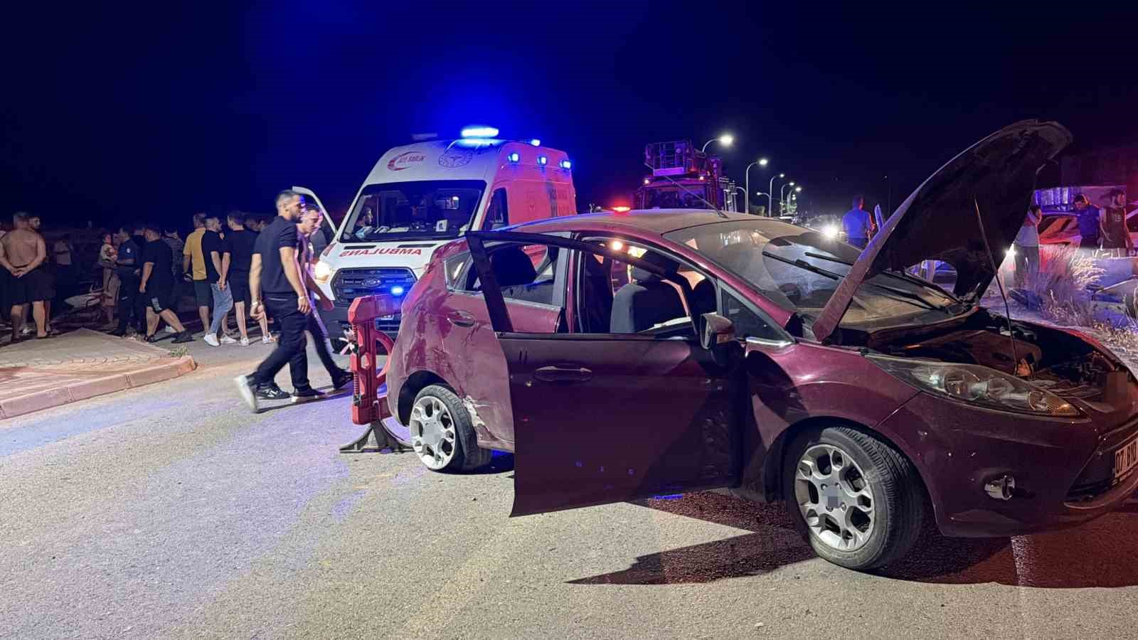 Gazipaşa’da otomobil takla attı: 4 yaralı