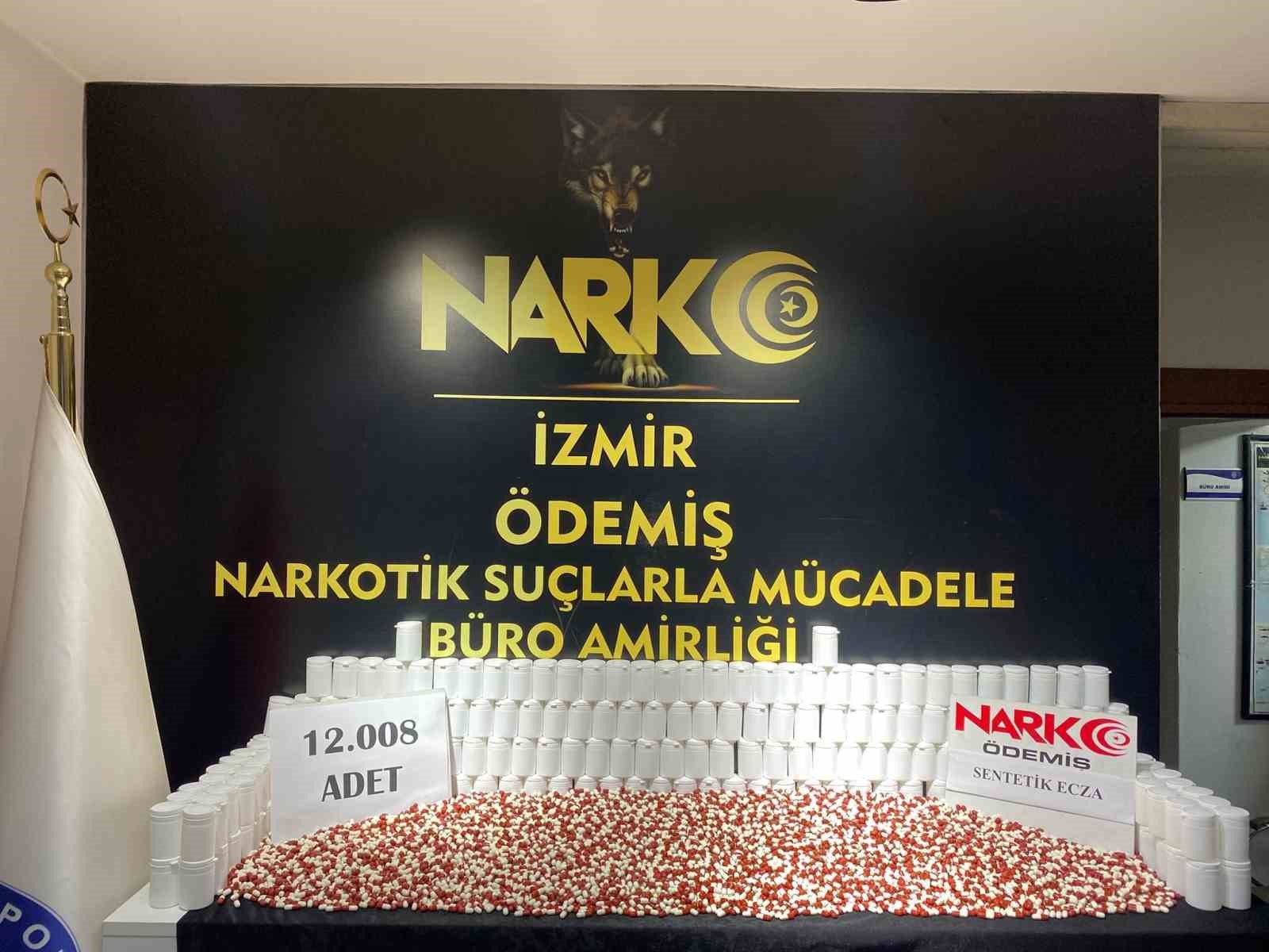 İzmir’de zehir tacirlerine 6 aylık takip: 30 tutuklama