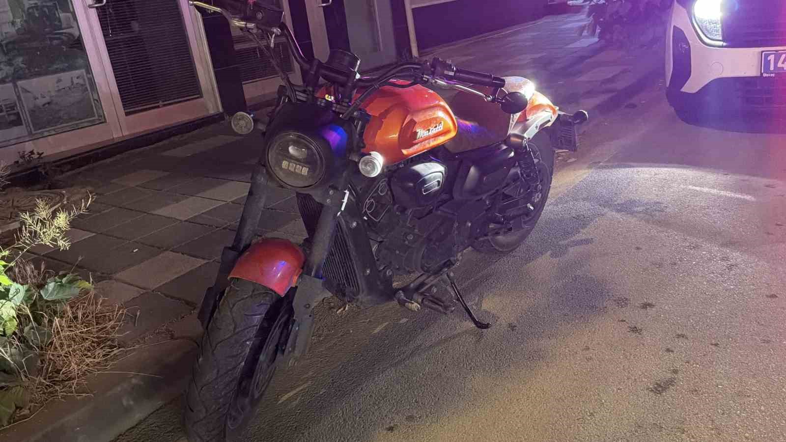 Bolu’da otomobille çarpışan motosikletli yaralandı
