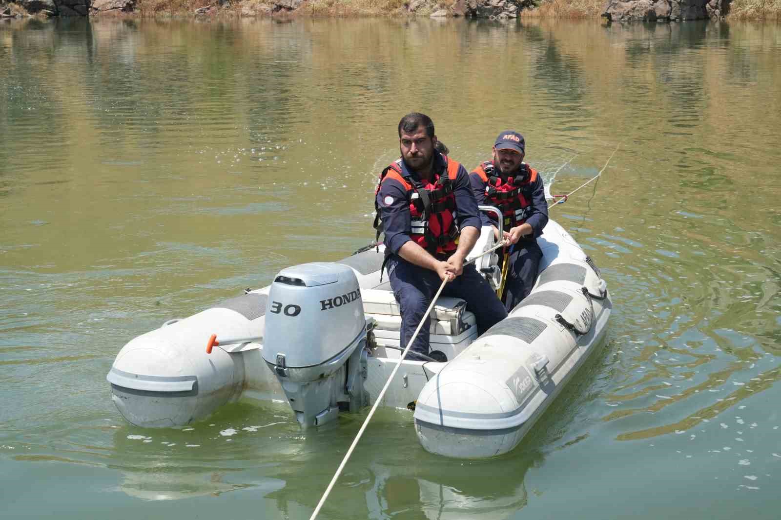 Murat Nehri’nde kaybolan Berat’ı arama çalışmaları 4’üncü gününde