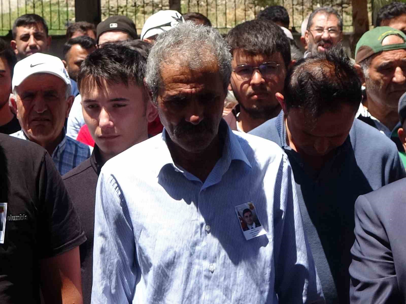 Kazada hayatını kaybeden uzman çavuş son yolculuğuna memleketi Uşak’ta uğurlandı