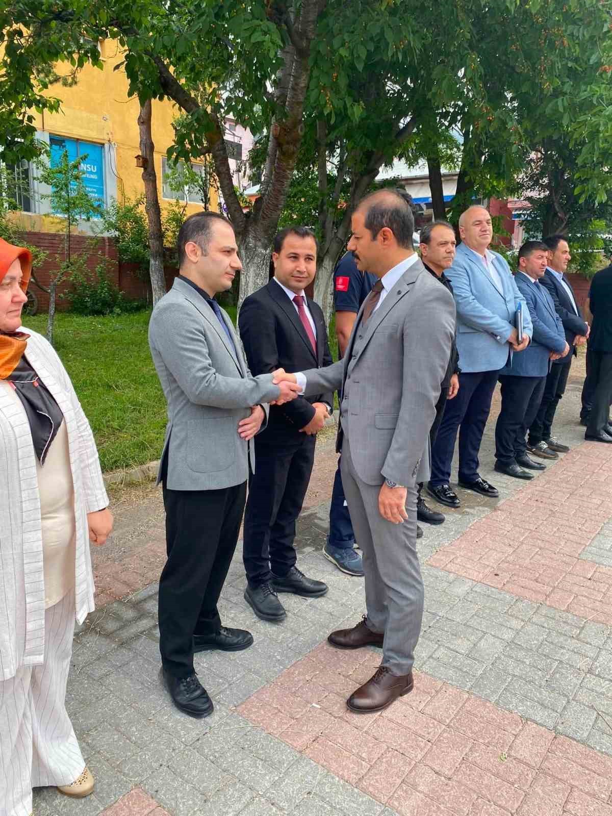 Posof Kaymakamı Bertan Görevine başladı
