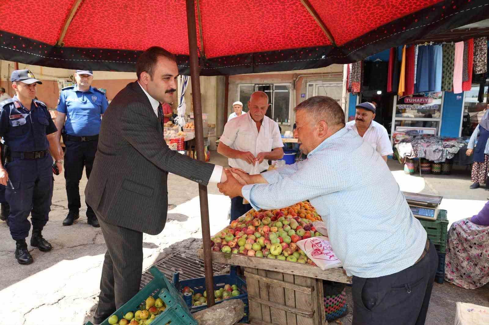 Kaymakam Battal, pazarcı esnafı ve vatandaşlarla buluştu