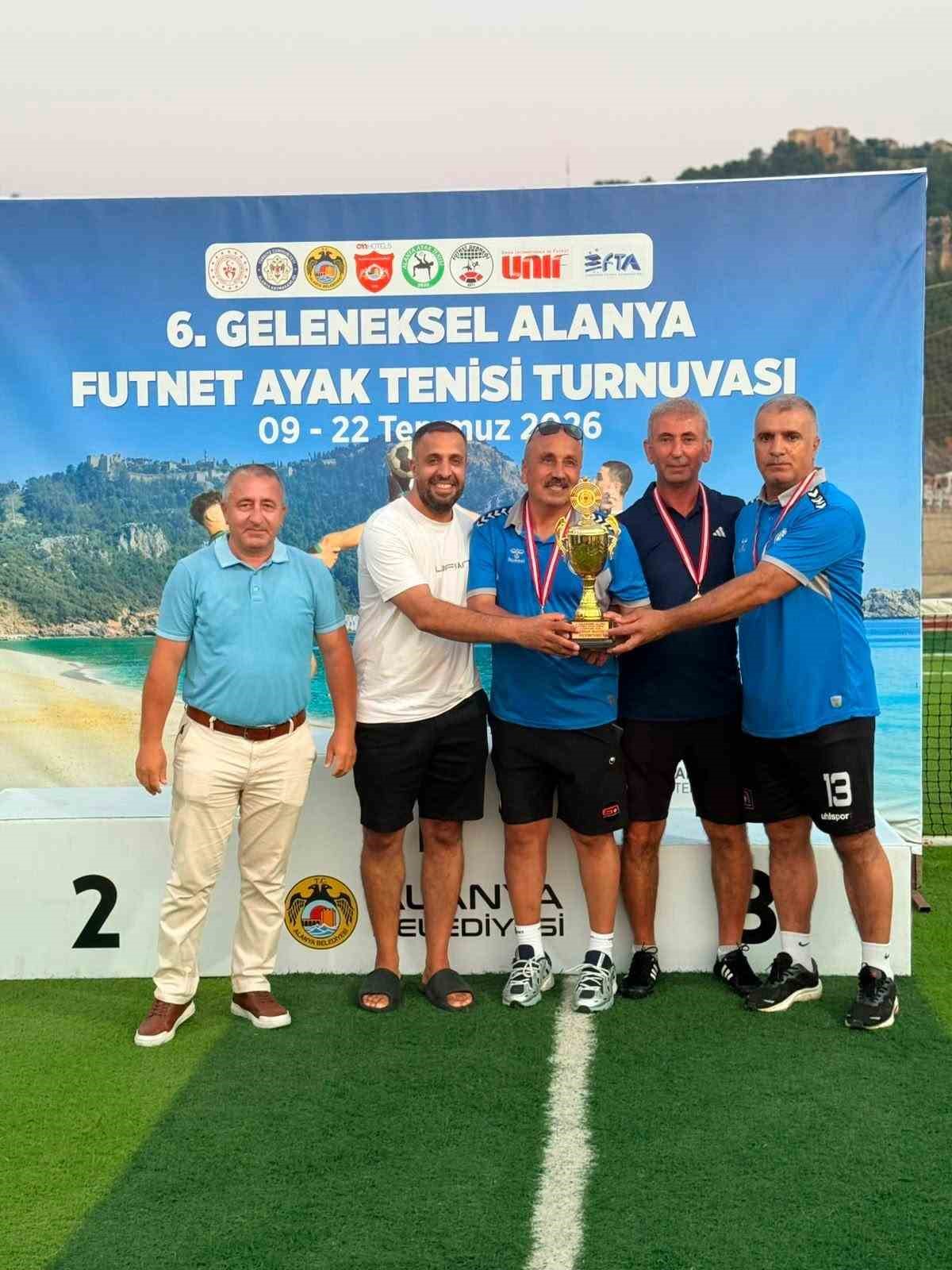 Alanya Futnet’te zirveyi bırakmadı