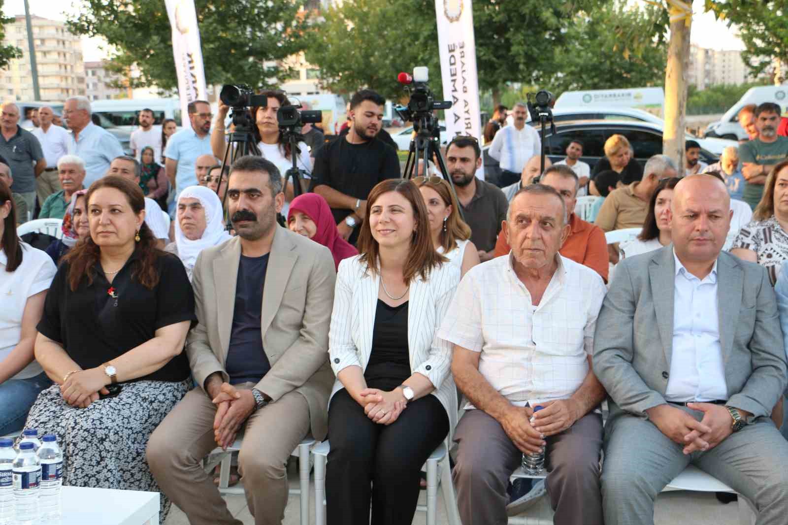 Diyarbakır’da 100 bin kapasiteli Halk Ekmek fabrikası açıldı