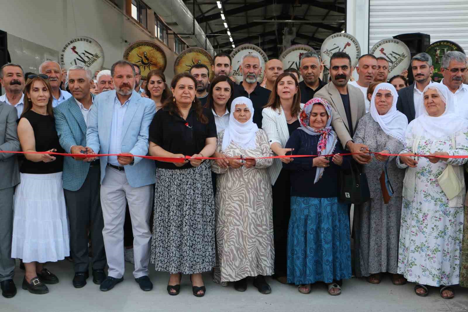 Diyarbakır’da 100 bin kapasiteli Halk Ekmek fabrikası açıldı