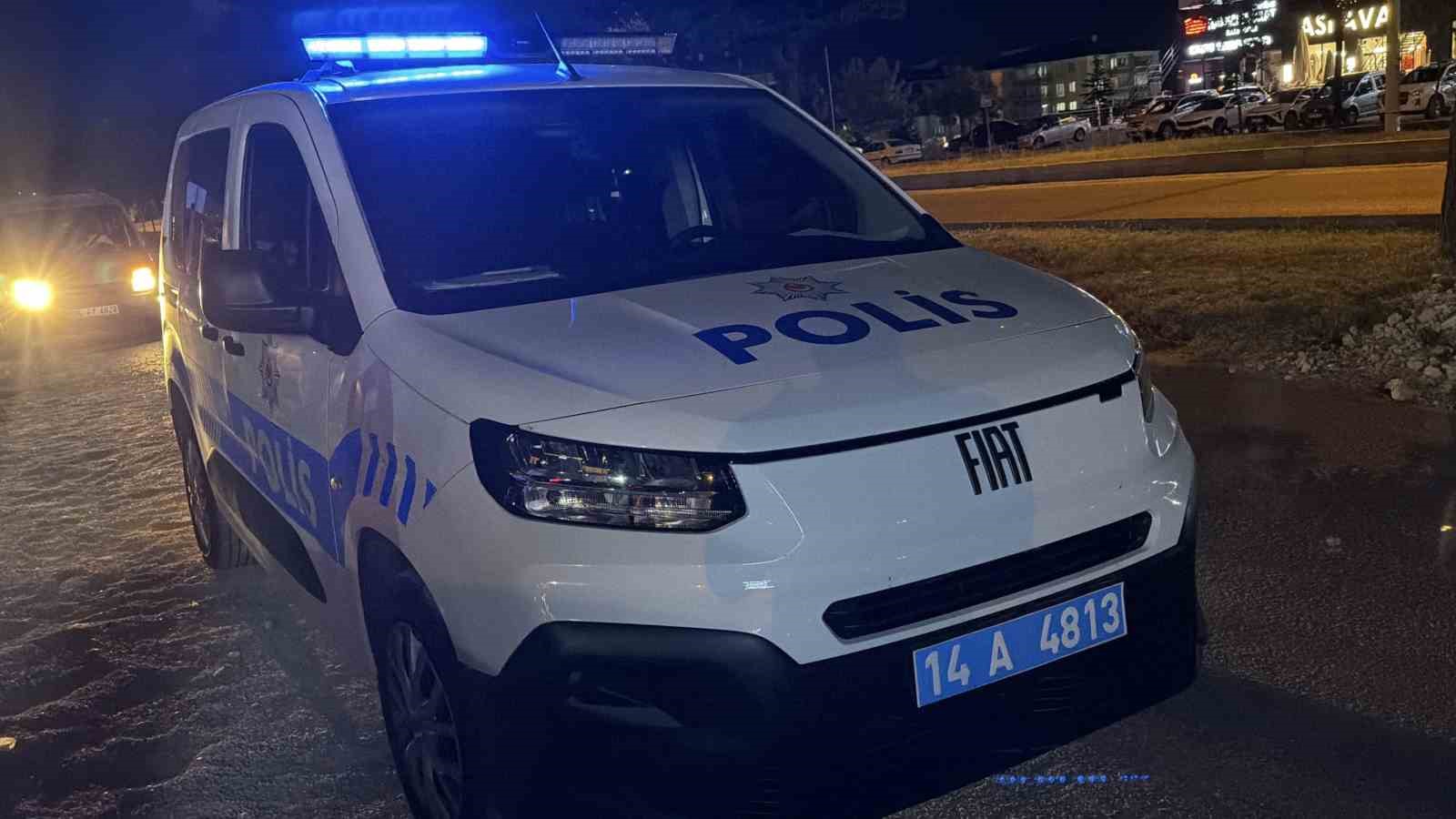 Bolu’da düğünde kavgayı ayırmaya çalışan baba ile oğlu yaralandı
