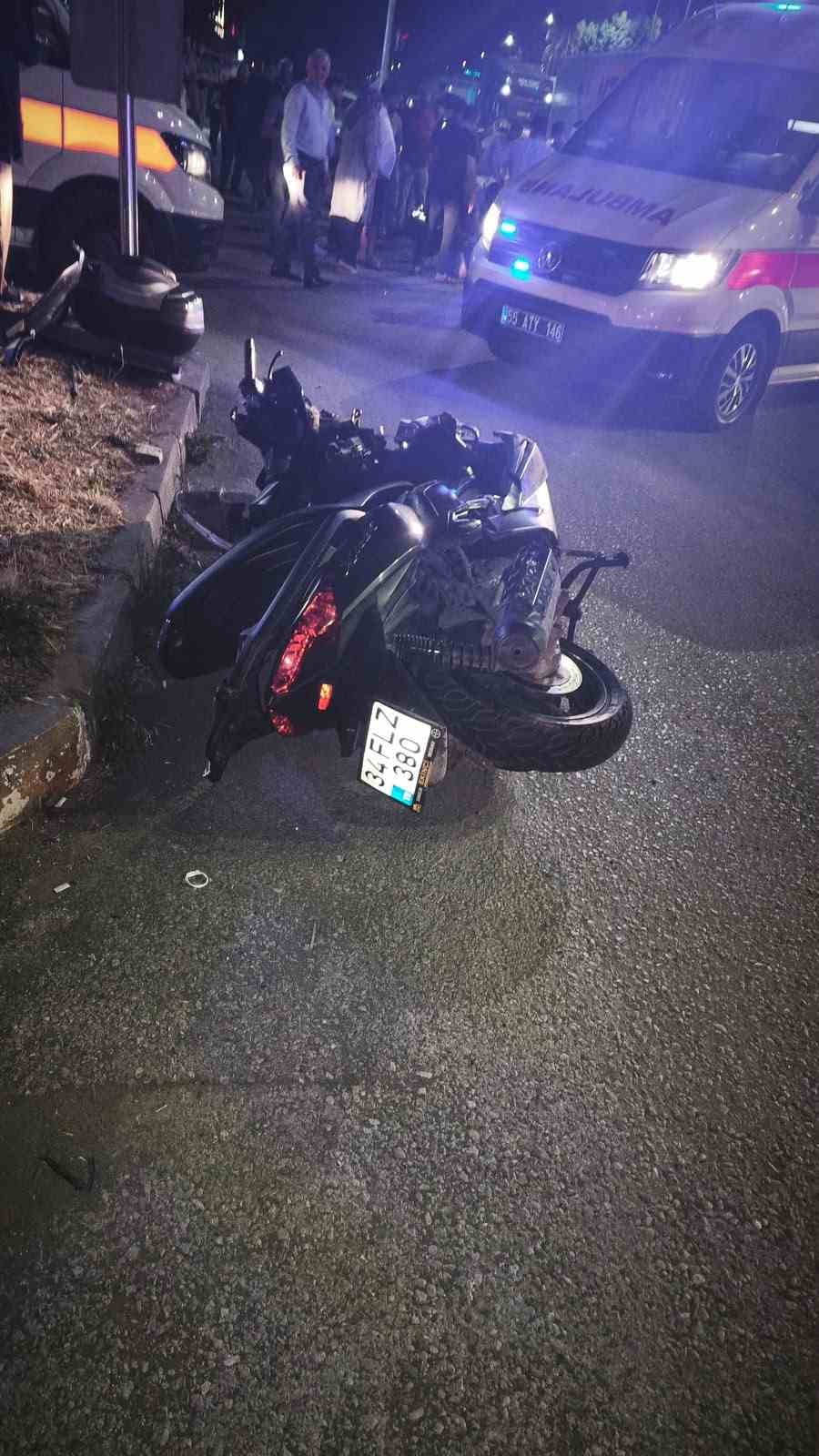 Samsun’da hafif ticari araç ile motosiklet çarpıştı: 5 yaralı