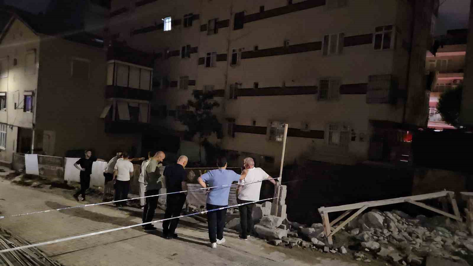 Bahçelievler’de yanında temel kazılan 7 katlı binadan çatlama sesi gelince tahliye edildi