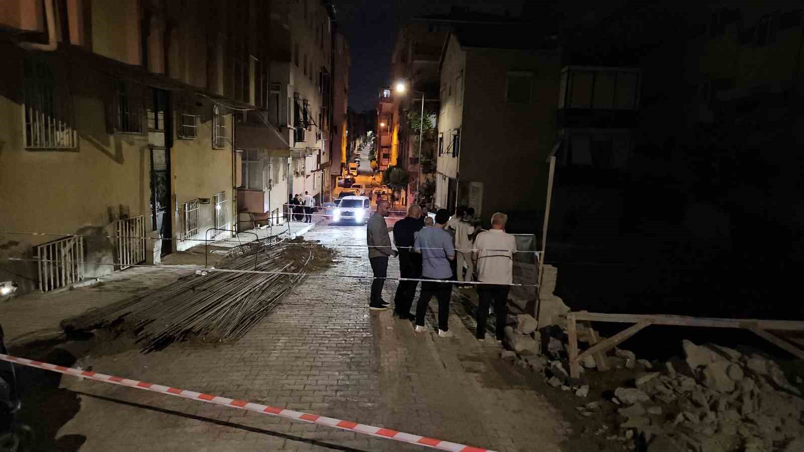 Bahçelievler’de yanında temel kazılan 7 katlı binadan çatlama sesi gelince tahliye edildi