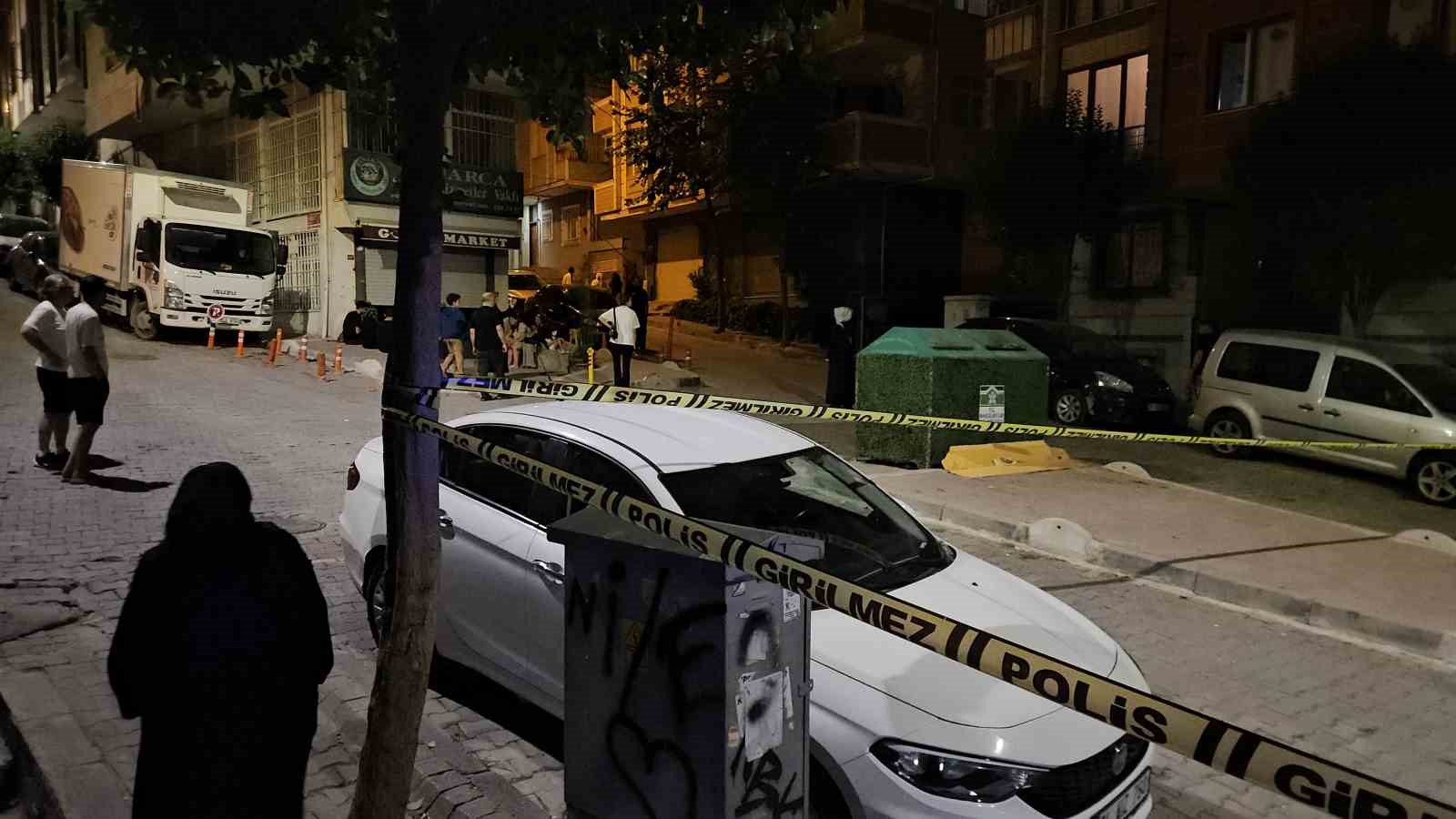 Bahçelievler’de yanında temel kazılan 7 katlı binadan çatlama sesi gelince tahliye edildi