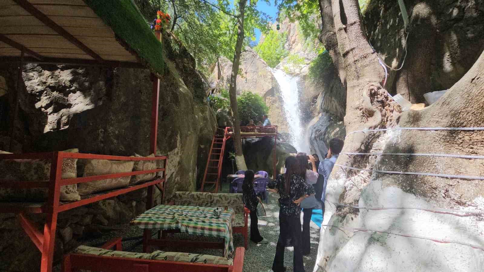 Nehri Şelalesi’ne yoğun ilgi