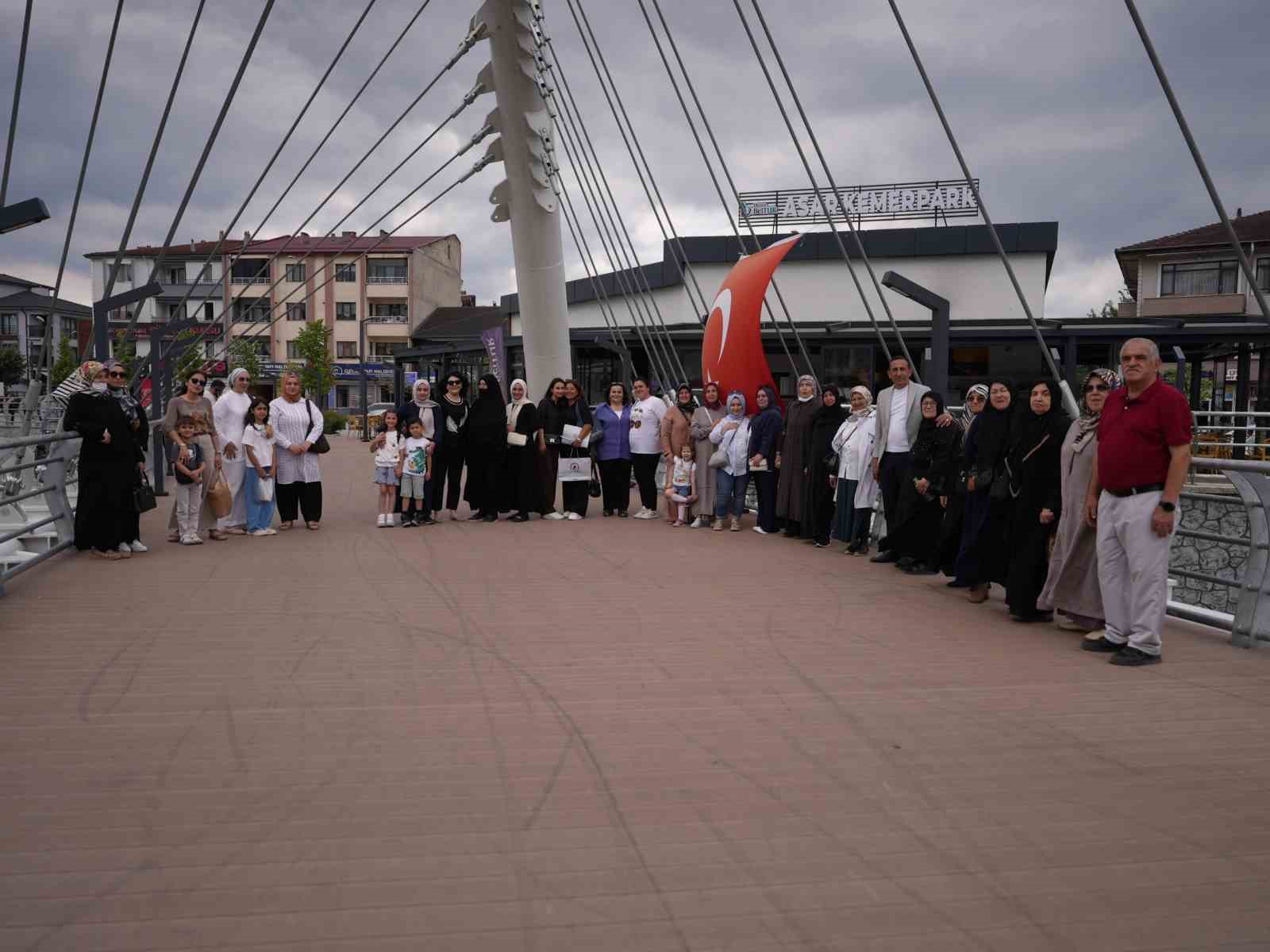Düzce Belediyesi hizmette, kadınlar keşifte