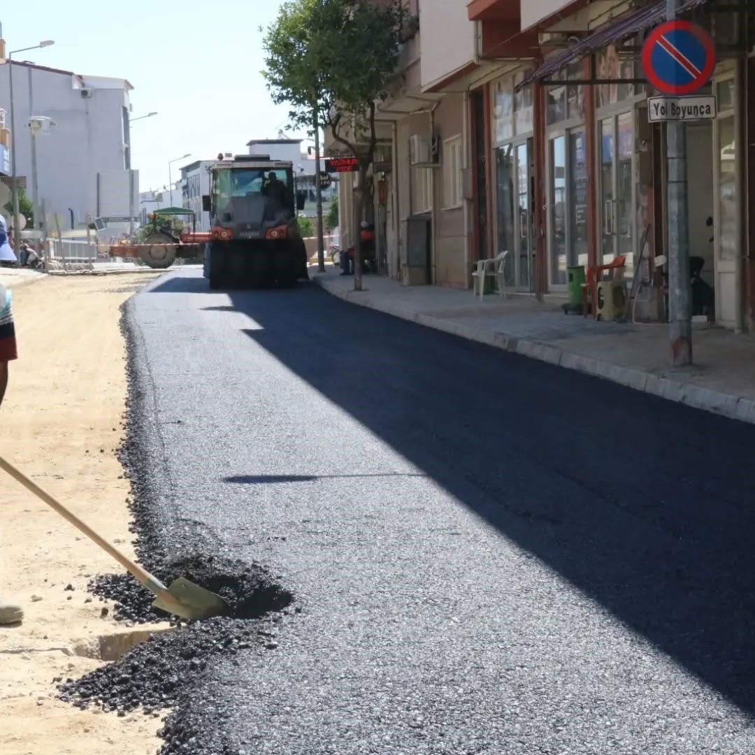 Yenipazar’da sıcak asfalt çalışmaları hız kesmiyor