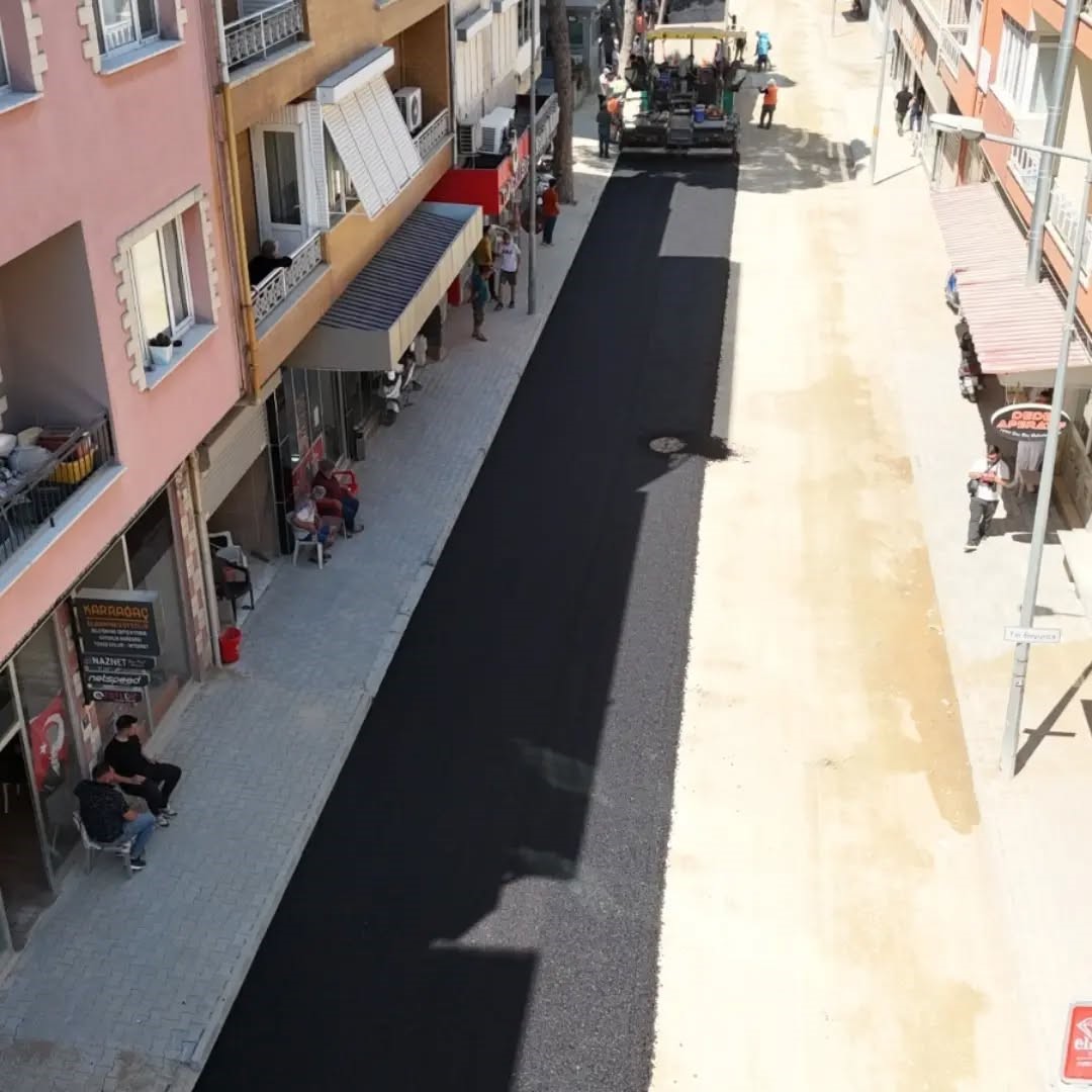 Yenipazar’da sıcak asfalt çalışmaları hız kesmiyor
