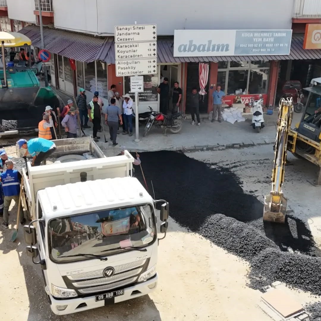 Yenipazar’da sıcak asfalt çalışmaları hız kesmiyor