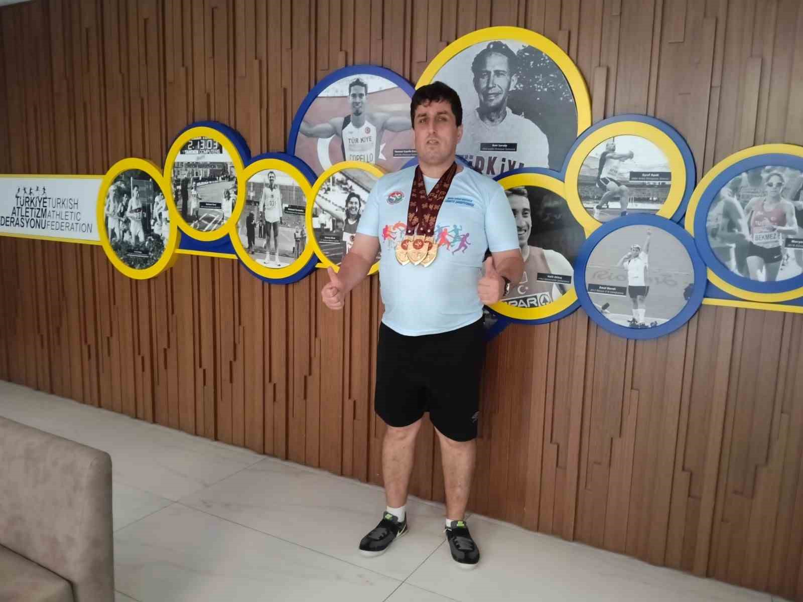 Master sporcu Alp Gökbora Ulubeli’den İzmir’de 4 dalda şampiyonluk