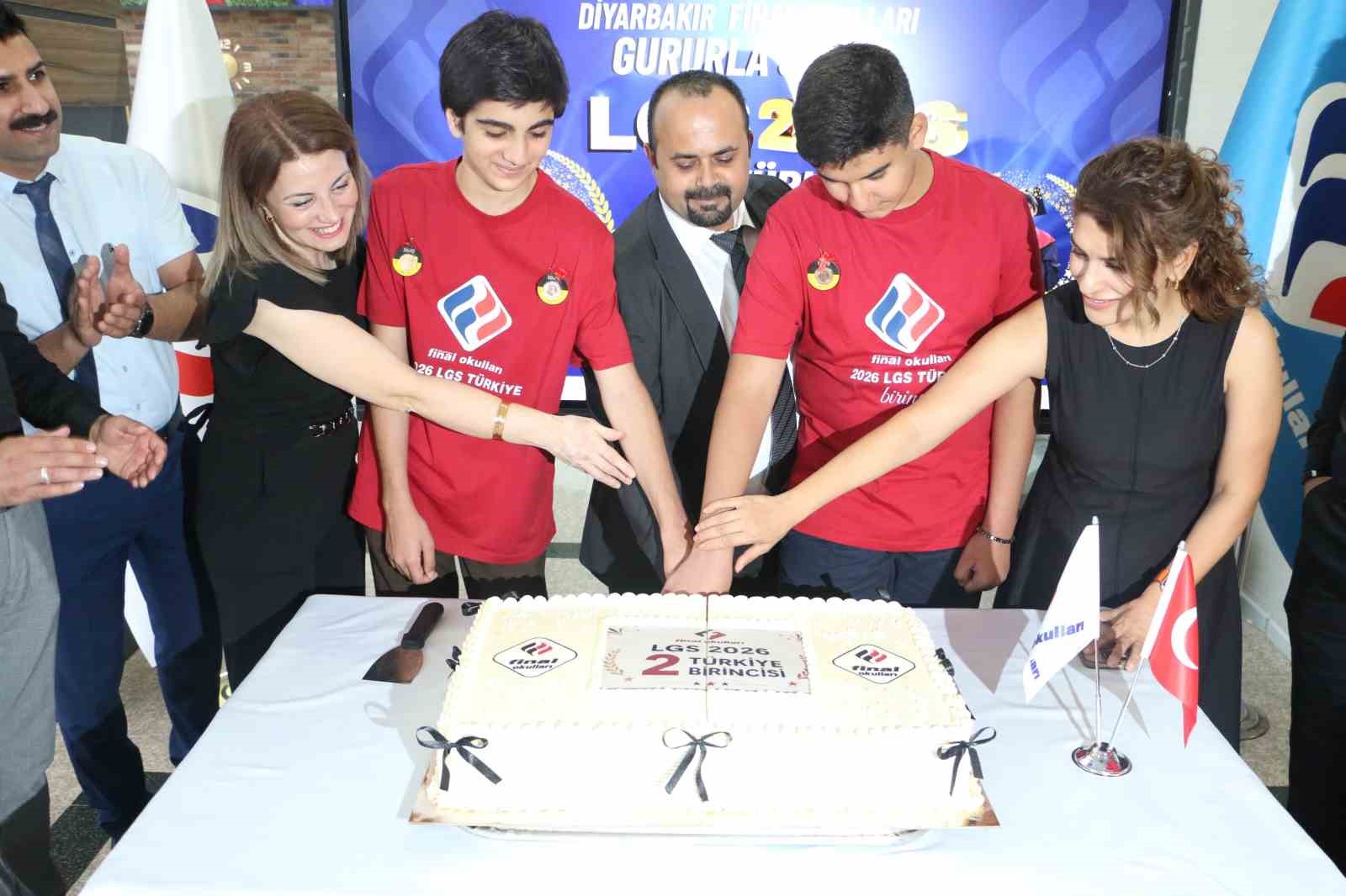 Diyarbakır Final Ortaokulu’ndan LGS’de çifte Türkiye birinciliği