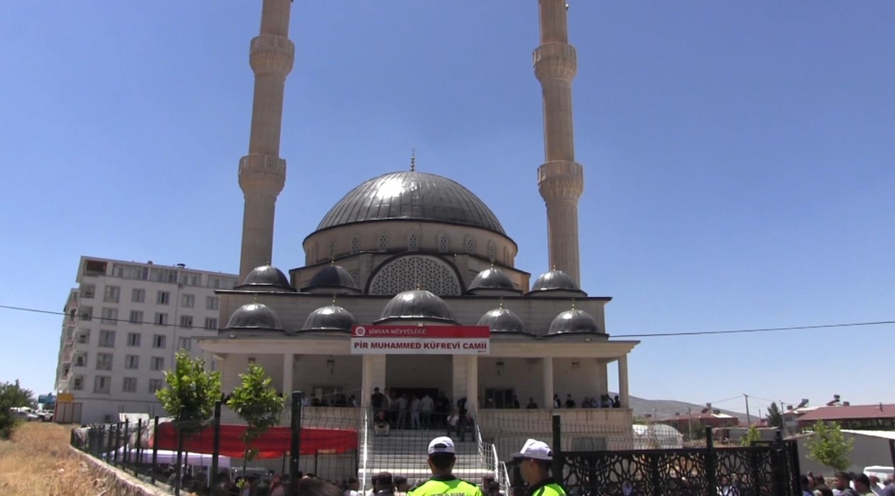 Hayatını kaybeden belediye başkanı son yolculuğuna uğurlandı