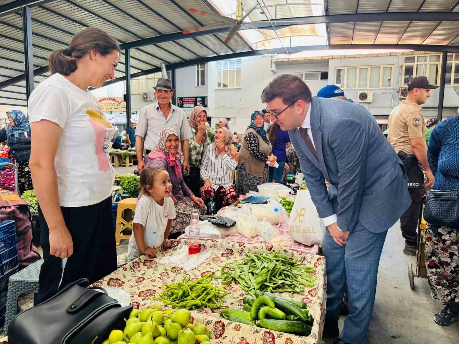 Kaymakam Sözen pazarcı esnafı ve vatandaşlarla buluştu
