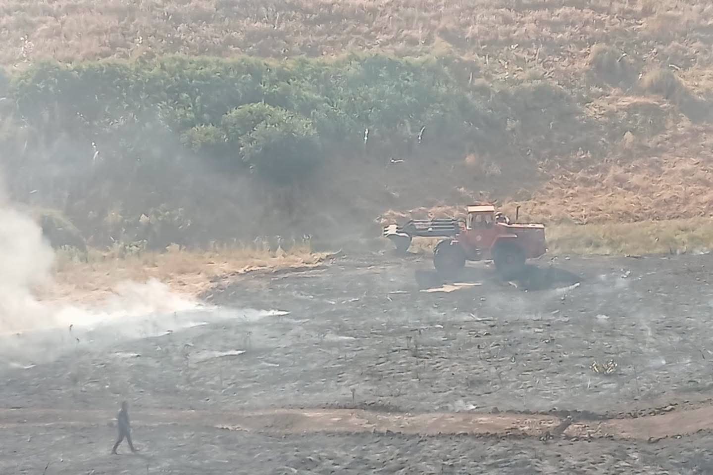 Yangına müdahale eden 4 personel dumandan etkilendi